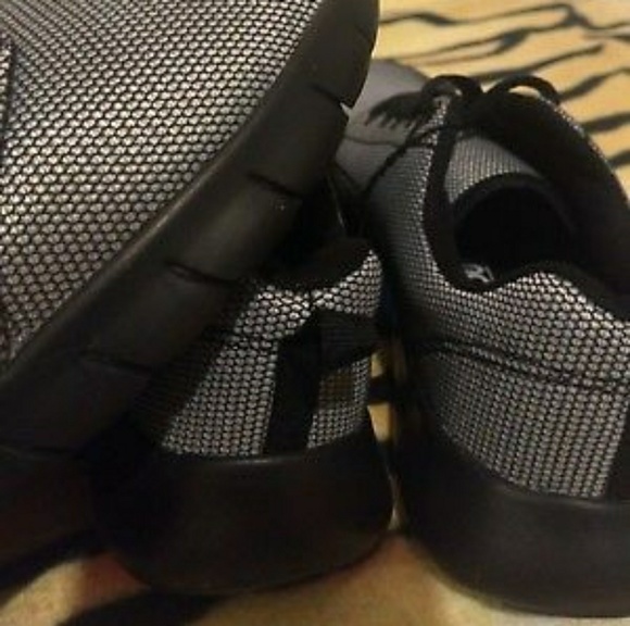 (2) pair Mens knit running/workout sneakers - Picture 2 of 5